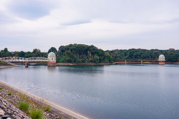 Naklejka premium 村山下貯水池の取水塔（多摩湖）