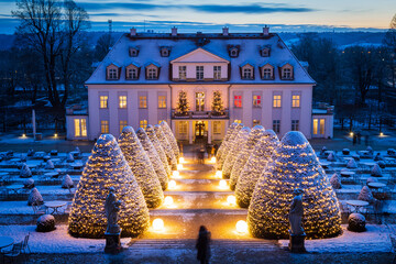 Weihnachtliche Stimmung im Park Schloss Wackerbarth, Radebeul - obrazy, fototapety, plakaty