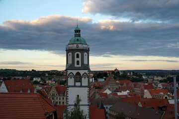 Fototapeta premium Der Turm der Frauenkirche in der Elbe-Stadt Meissen