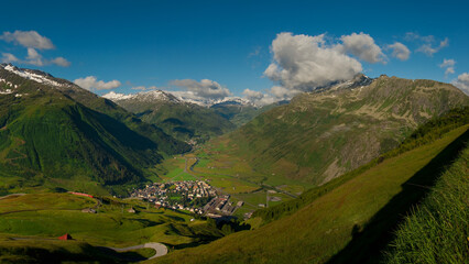 Anderrmatt con trenino rosso