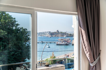 Ege Denizi'nin açık penceresinden manzara