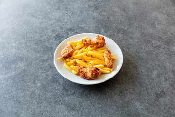 patate fritte, pollo, patatine, arrosto, fritto, contorno, isolata, freschi, gustoso, tavolo, grigio, vuoto, dettaglio, deliziosa, carne, primo piano, cucina, italiano, pasti, alimento, pollo, epicure