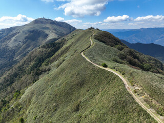 中津明神山山頂　天空の林道