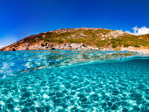 Une photo mi air mi eau turquoise 
