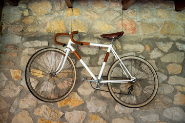 Fototapeta na wymiar Hanging vintage bicycle