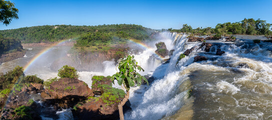 Naklejka na ściany i meble panoramic view of iguazu waterfalls from argentinian border