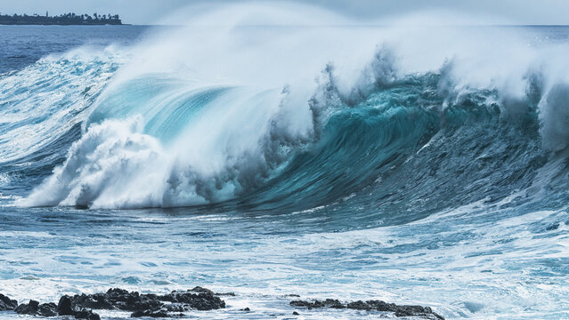 Large wave on the ocean off the West coast of Oahu; Oahu, Hawaii, United States of America