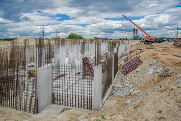 Vertical formwork panels on the construction of a residential building.