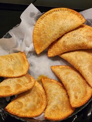 pastel frito