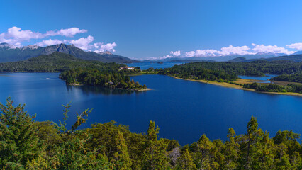 Obraz na płótnie Canvas panoramica lago nahuel huapi