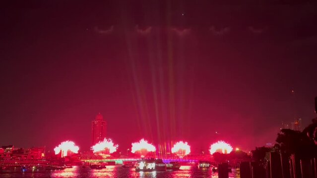 &lsquo;Vijit Chao Phraya&rsquo; lighting extravaganza opens in Bangkok to great fanfare at Phra Phuttha Yodfa Bridge (Memorial Bridge). Illumination and light shows along the Chao Phraya River. Public event.