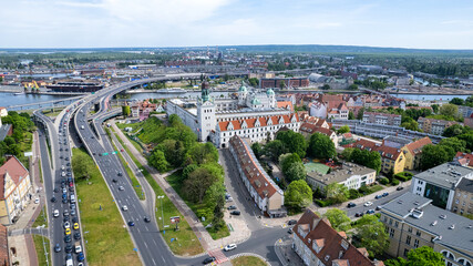 Obraz premium Szczecin - aerial city landscape. The Chrobry shafts, the theater and the panorama of the city. Monuments and tourist attractions of the city of Szczecin: Hakena Terrace, Chrobrego Boulevard.