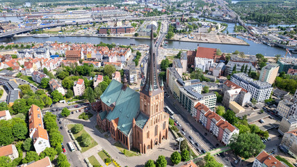 Szczecin - aerial city landscape. The Chrobry shafts, the theater and the panorama of the city. Monuments and tourist attractions of the city of Szczecin: Hakena Terrace, Chrobrego Boulevard. - obrazy, fototapety, plakaty