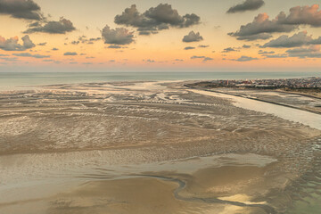 Vue aérienne des bancs de sable en baie de Somme