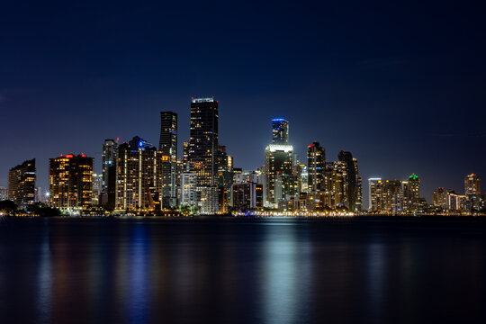 Fototapeta Miami skyline at night