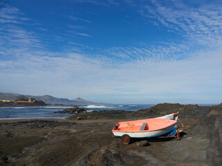 Seascape with nice blue sky and white clouds