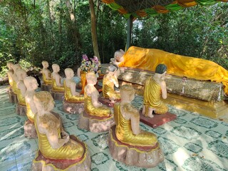 buddha statue