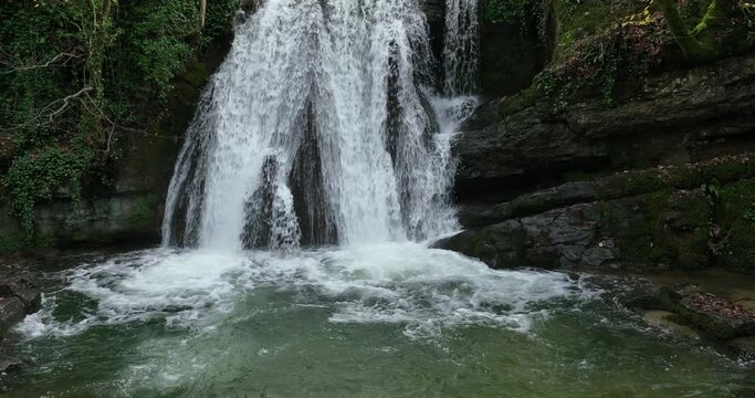 Janets foss slow motion