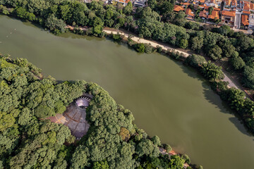Lagoa do Taquaral or also known as Parque Portugal in the city of Campinas. Beautiful lake with vegetation within the city.