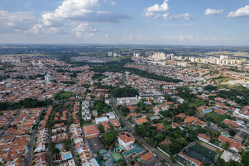 Fototapeta premium Alto Taquaral neighborhood in the interior of Campinas, São Paulo. Neighborhood with high standard houses, vegetation and houses under construction.