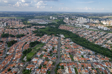 Alto Taquaral neighborhood in the interior of Campinas, São Paulo. Neighborhood with high standard houses, vegetation and houses under construction.