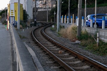 Naklejka premium 【神奈川】江ノ電の線路（金洗沢ノ関跡辺）