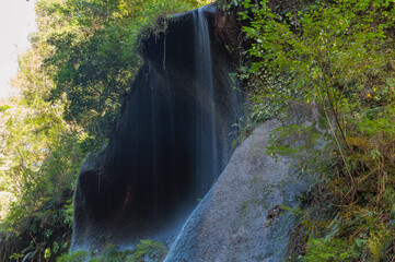 由布川峡谷（猿渡入り口より上流側）