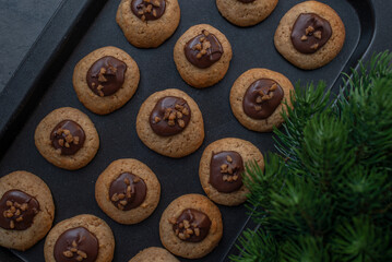 chocolate linzer cookies
