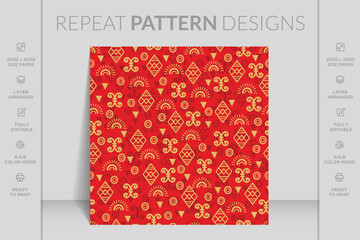 Merry Christmas seamless pattern with geometric motifs. Snowflakes with different ornaments.