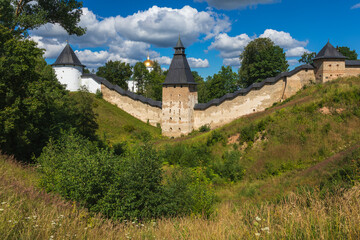 Fototapeta na wymiar Walls of Pskov-Pechory Monastery