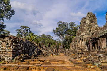 Fototapeta na wymiar Beautiful ancient temple structures at Bayon Temple - Angkor Wat, Cambodia