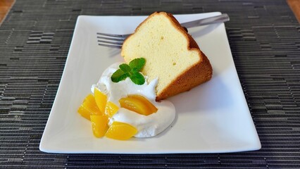 米粉で作ったシフォンケーキのデザート