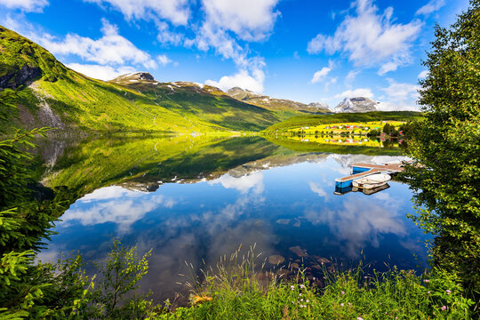 The lovely lake Eidsvatnet
