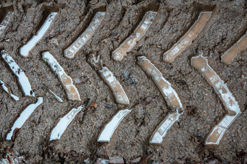 Tractor track . Traktorspur