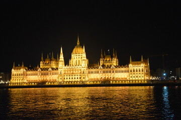 Fototapeta premium hungarian parliament building
