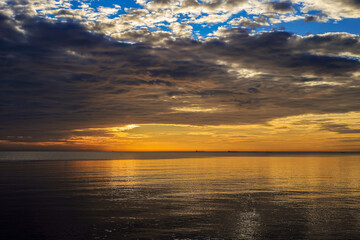 Obraz premium Sunrise over the Baltic Sea in Gdynia, Poland