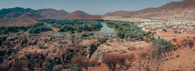 Epischer Panoramablick auf die Epupafälle vom Viewpoint aus - extrem hochaufgelöst und detailreich