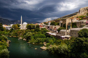 Fototapeta na wymiar view of the city of mostar