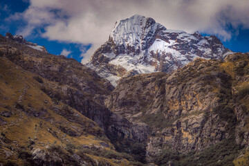 Fototapeta na wymiar Huascaran Mountain massif in Cordillera Blanca, snowcapped Andes, Ancash, Peru