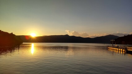 元箱根港で見た芦ノ湖の夕陽