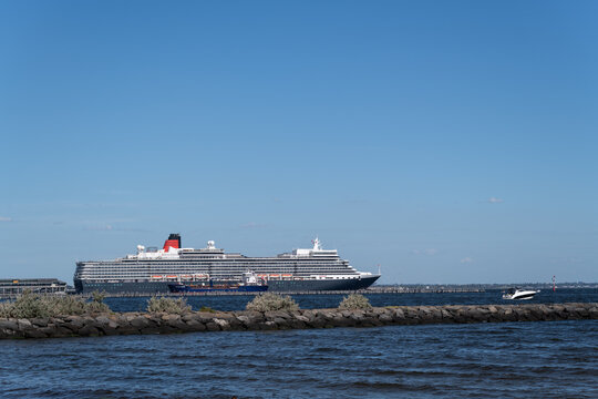 MELBOURNE, VICTORIA AUSTRALIA, DECEMBER 11TH: Image of the Queen Elizabeth Hamilton cruise ship at Station Pier Cruise Ship Terminal on 11th December 2022 in Melbourne	

