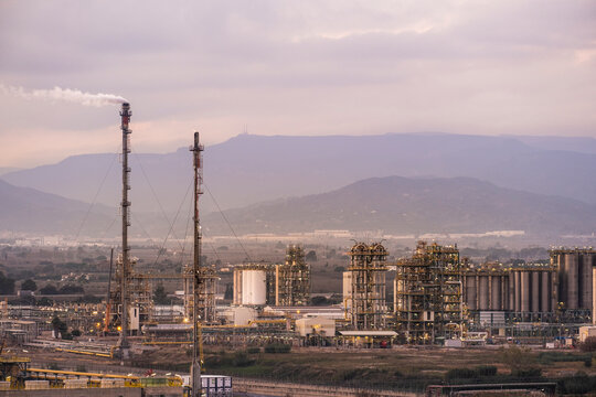 Panoramic view of a petrochemical and refinery industrial area