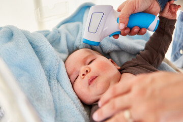 Contactless measure the baby's fever on the forehead