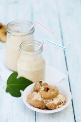 Figs boiled in milk, a healing cough drink in jars