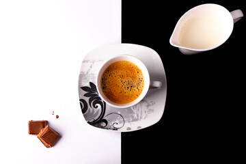 Kaffee schwarz und weiß