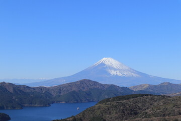 Fototapeta na wymiar 大観山からの富士山・芦ノ湖