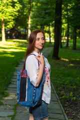 Casual outfit with the modern bag for everyday carrying