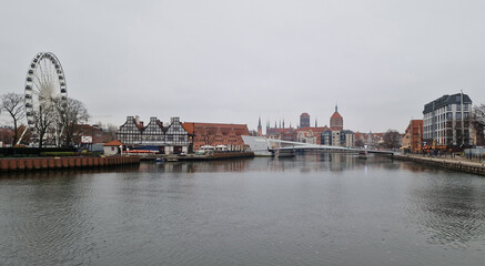 Gdansk, Poland. Panoramic view of Motlawa River in Old Town of Gdansk - obrazy, fototapety, plakaty