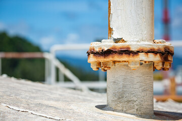 Rust damage paint and corrosion flange on the roof tank.