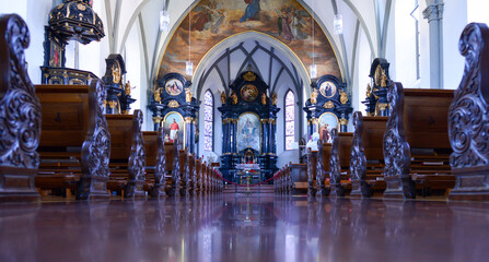 Fototapeta na wymiar Innenansicht Laurentiuskirche in der Stadt Bludenz, Vorarlberg (Österreich)